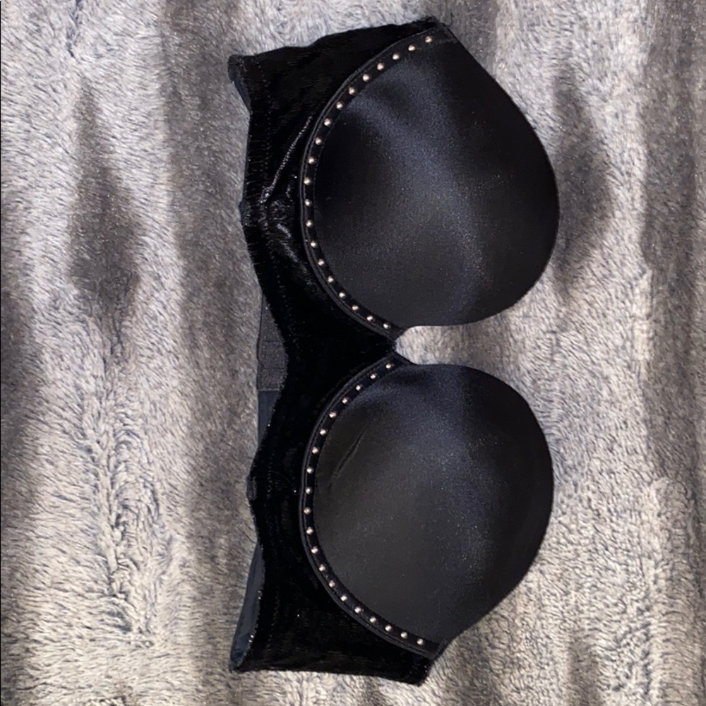 Strapless bra